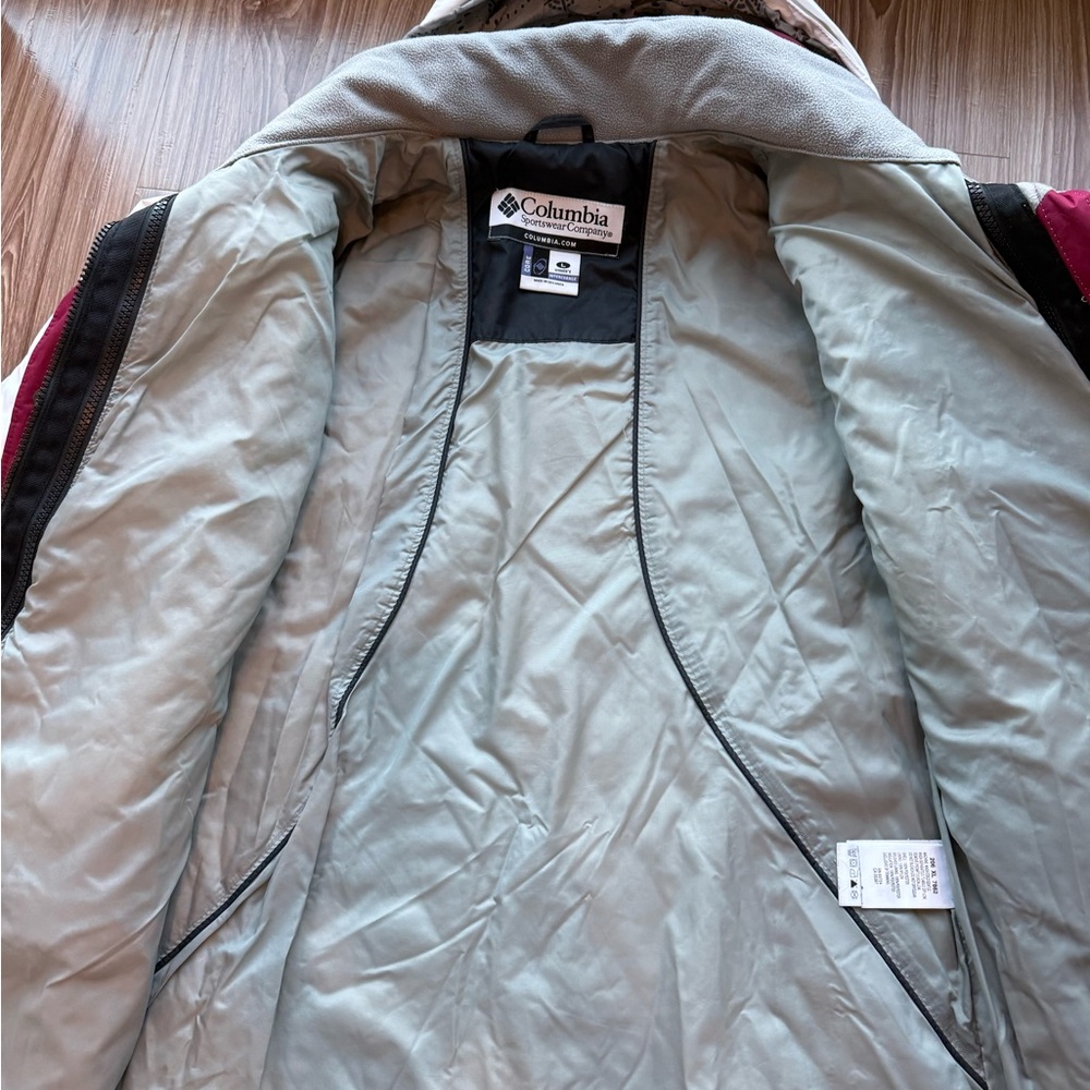 SOLD: Columbia Interchange Waterproof Jacket – Women’s Size Large 🏔️ - Picture 4 of 9